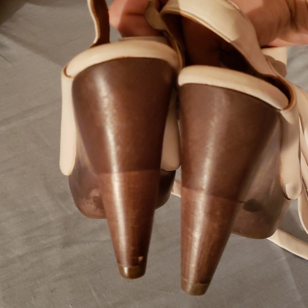 Beautiful  Off white strippy leather  High heels - Picture 3 of 7